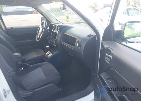 2016 Jeep Patriot Latitude из США, поврежденный, VIN 1C4NJRFB9GD759698